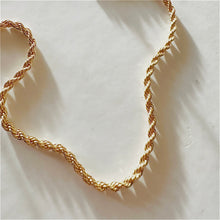 Load image into Gallery viewer, Rope Me In Chain Necklace