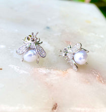 Load image into Gallery viewer, Sterling Silver Bee You Earrings